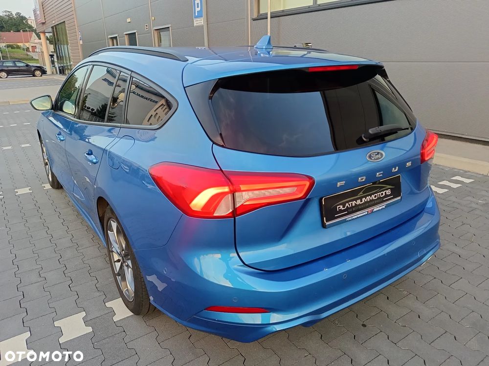 Ford Focus 1.0 EcoBoost mHEV ST-Line - 4