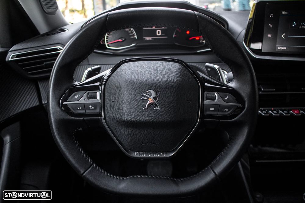 Peugeot 2008 1.2 PureTech Allure EAT8 - 12