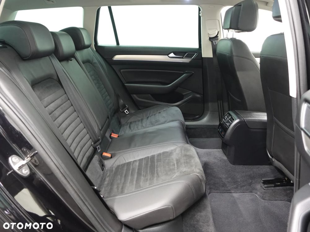 Volkswagen Passat 2.0 TDI SCR DSG Highline - 22