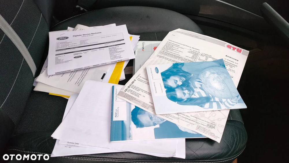 Ford Kuga 2.0 TDCi 2x4 Titanium - 16