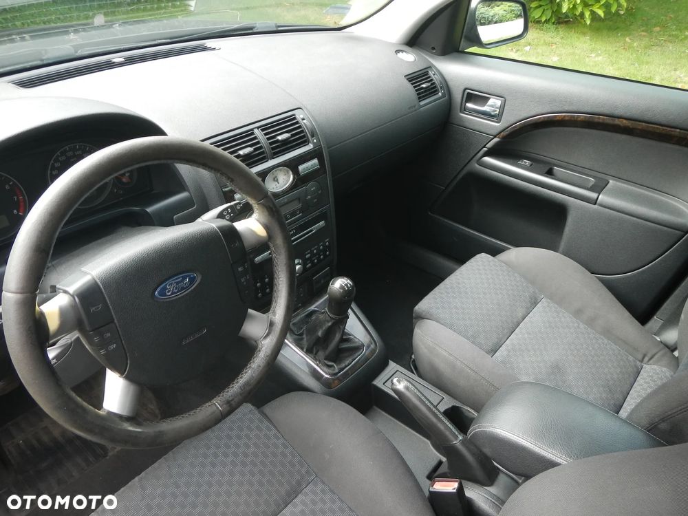 Ford Mondeo 2.0 Ghia - 15