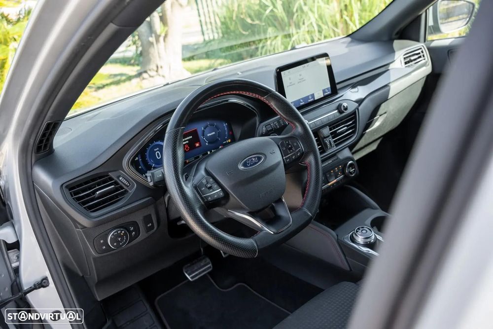 Ford Focus SW 1.5 TDCi EcoBlue ST-Line X Aut. — fotografia 12