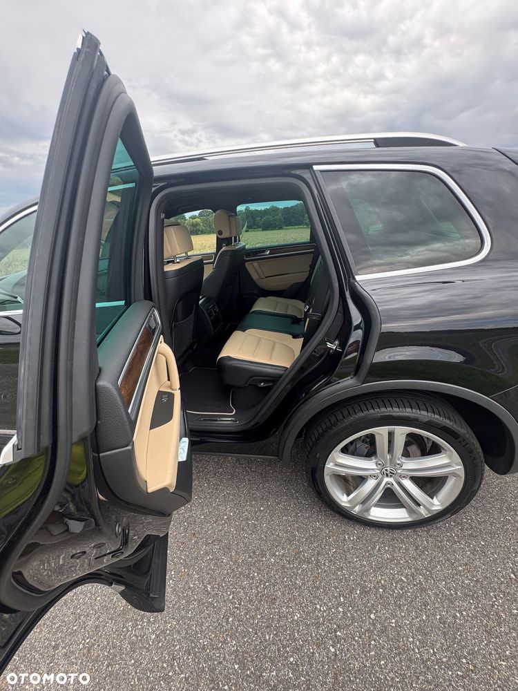 Volkswagen Touareg 3.0 V6 TDI BMT R-Style - 3