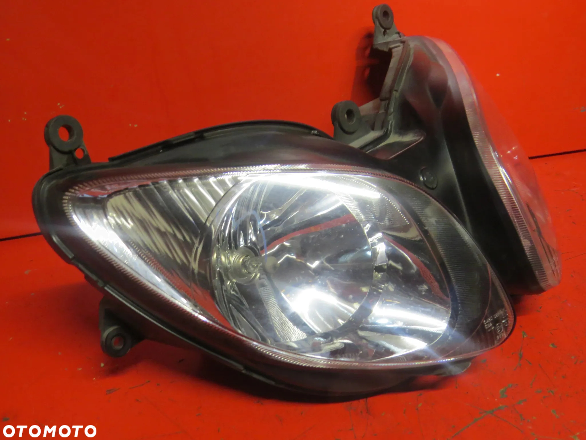 YAMAHA TMAX 500 T-MAX T MAX 2003 lampa reflektor klosz światło przód przednie - 2
