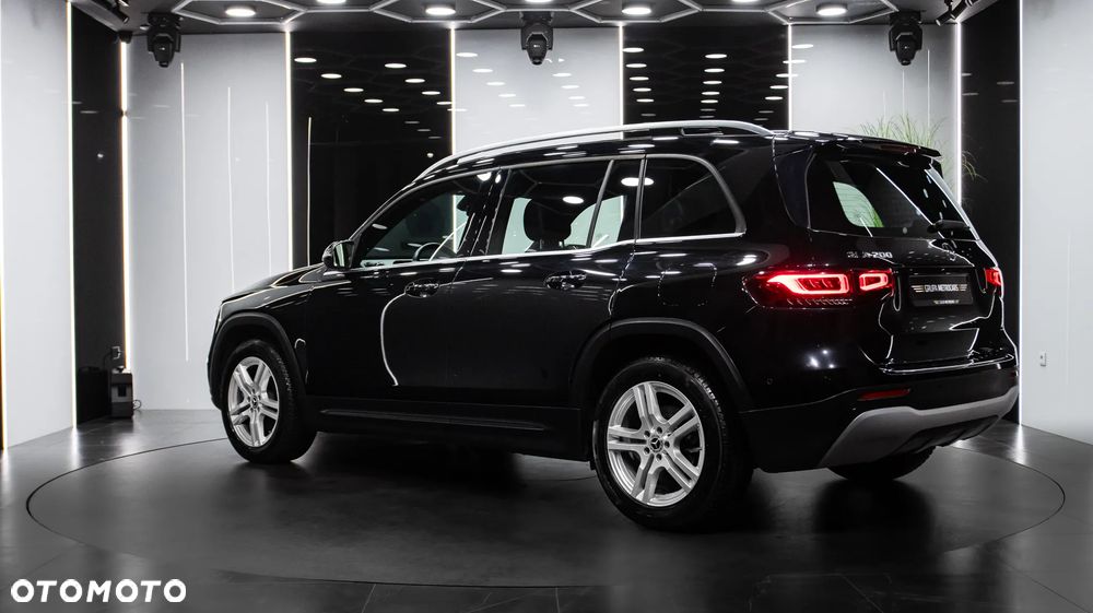 Mercedes-Benz GLB 200 7G-DCT - 5