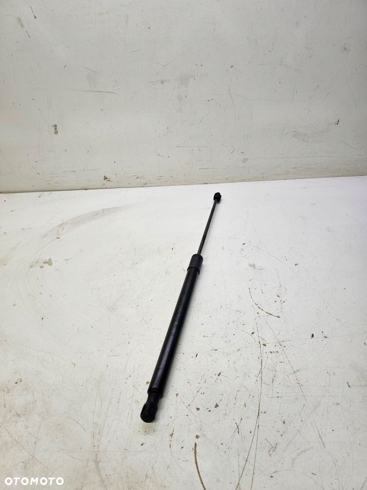 SIŁOWNIK TELESKOP KLAPY TYŁ AUDI Q3 F3 83A827552 - 1