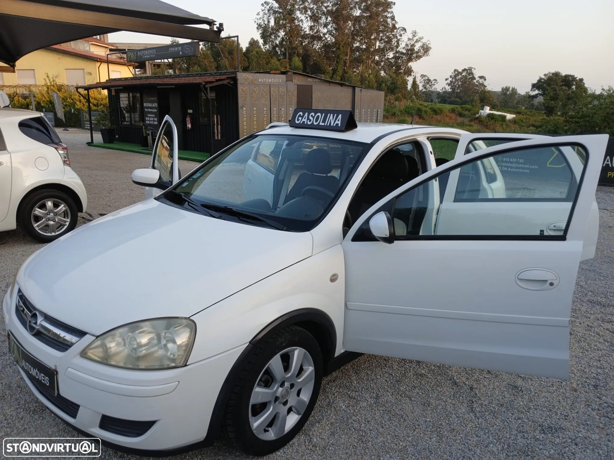 Opel Corsa 1.2 16V Cosmo - 10