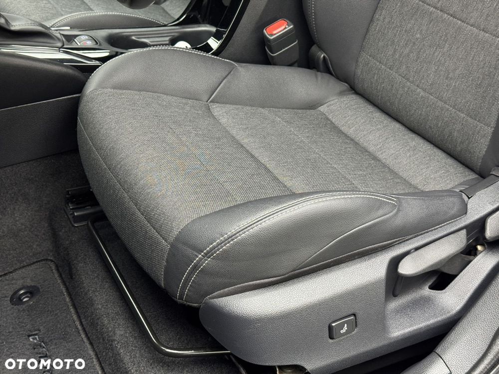 Toyota Corolla 2.0 Hybrid Comfort - 13