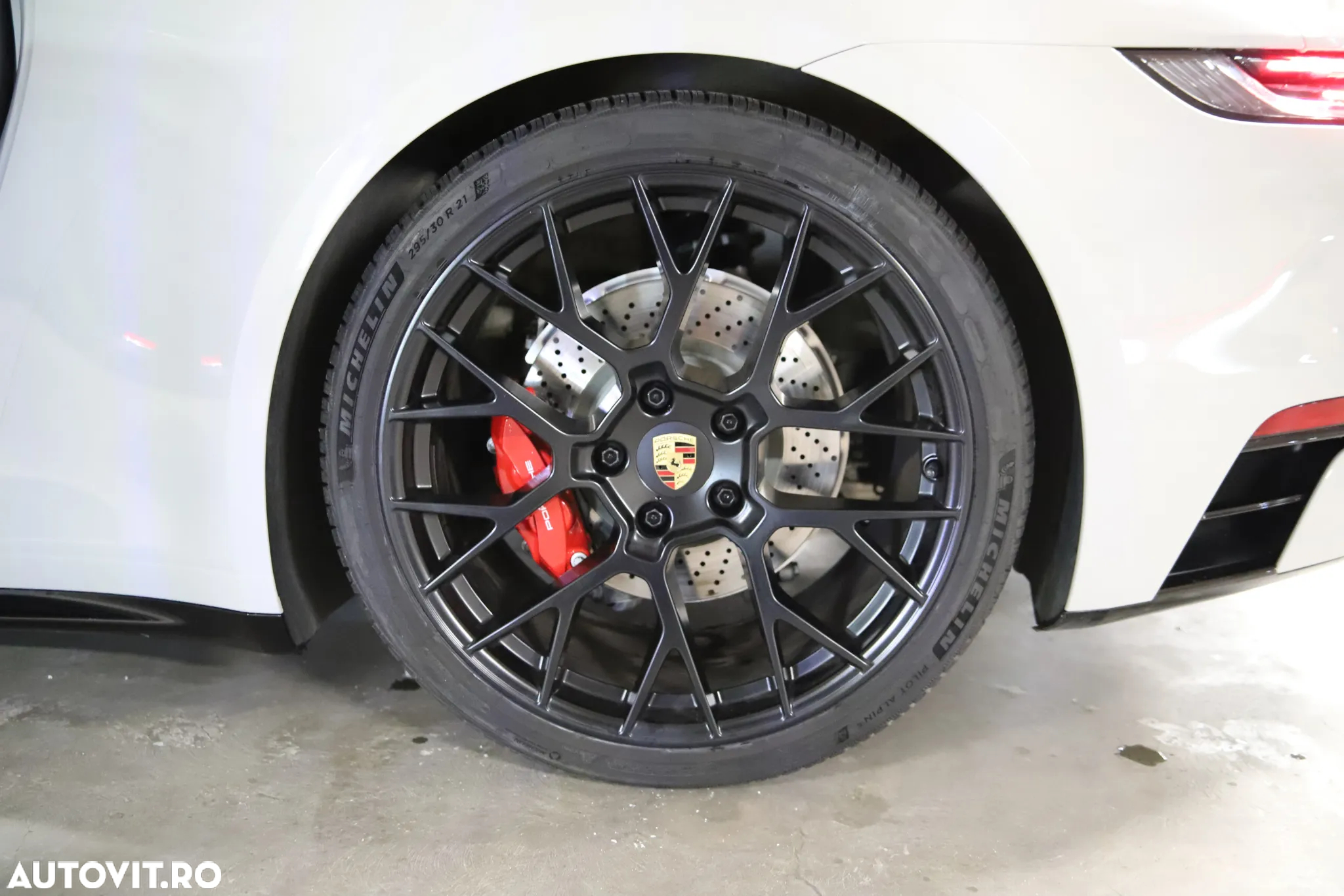Porsche 992 - 32