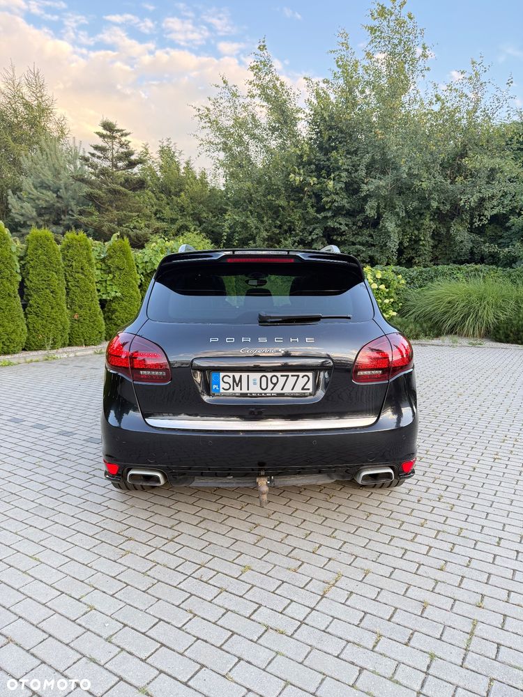Porsche Cayenne - 8