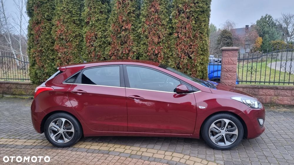 Hyundai i30 blue 1.4 Trend - 5