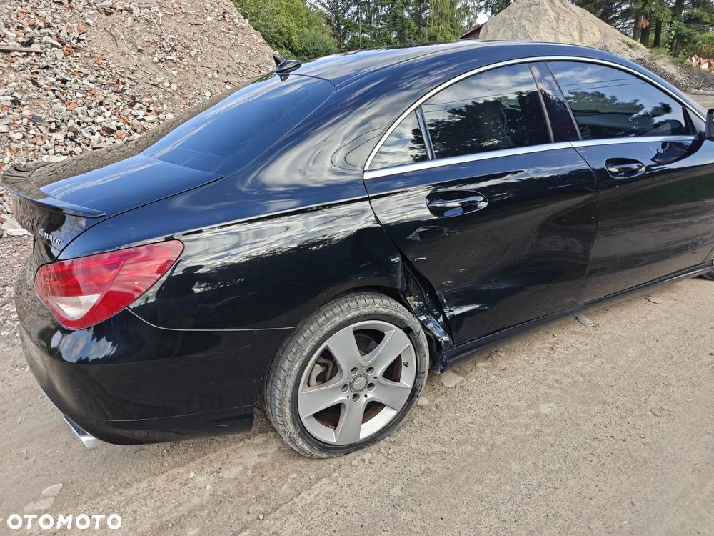 Mercedes-Benz CLA 250 4Matic 7G-DCT Sport - 14