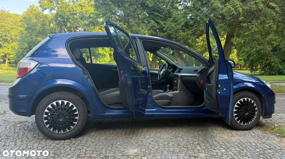 Opel Astra 1.6 Edition - 4