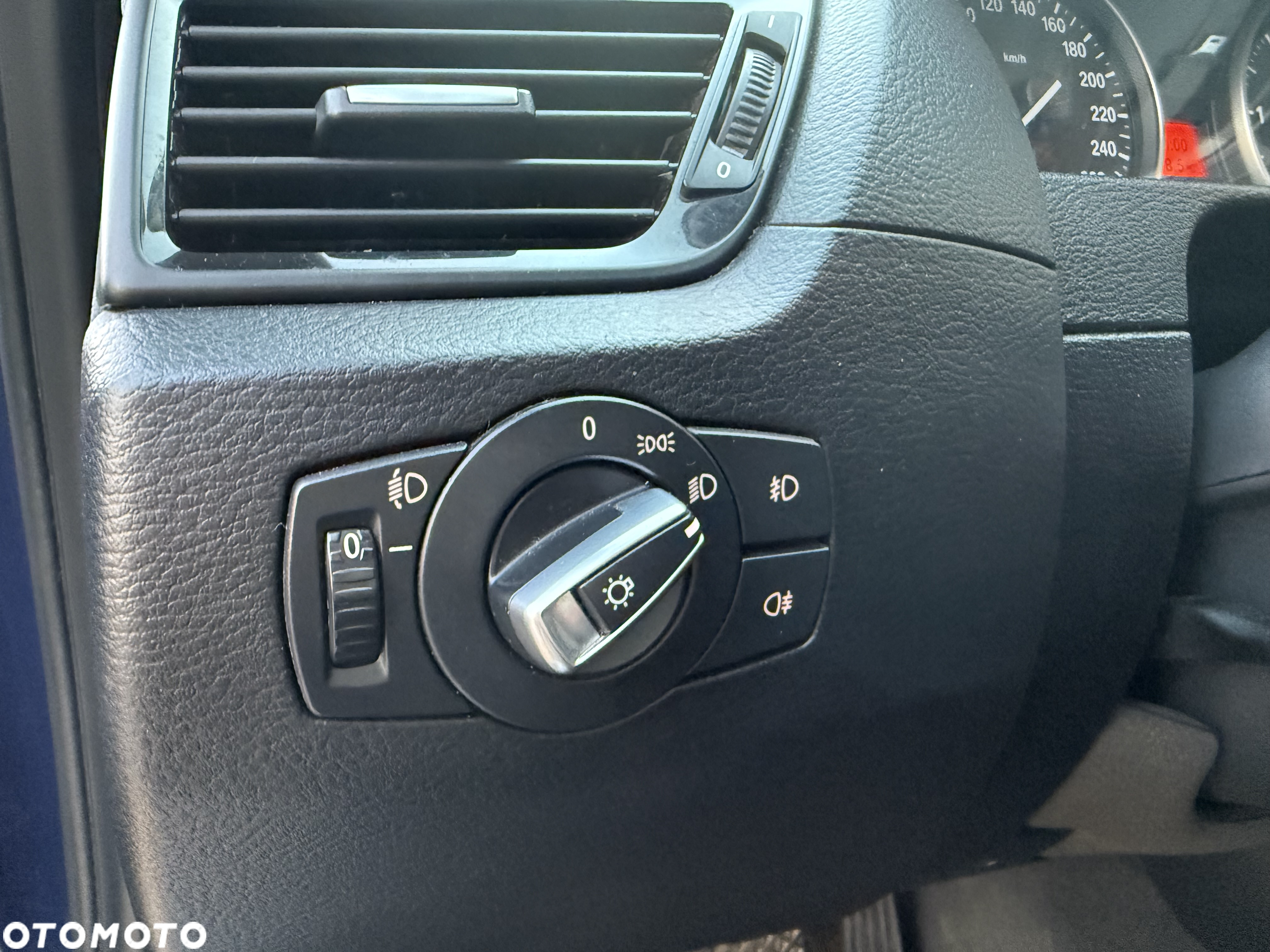 BMW X1 sDrive18d xLine - 16