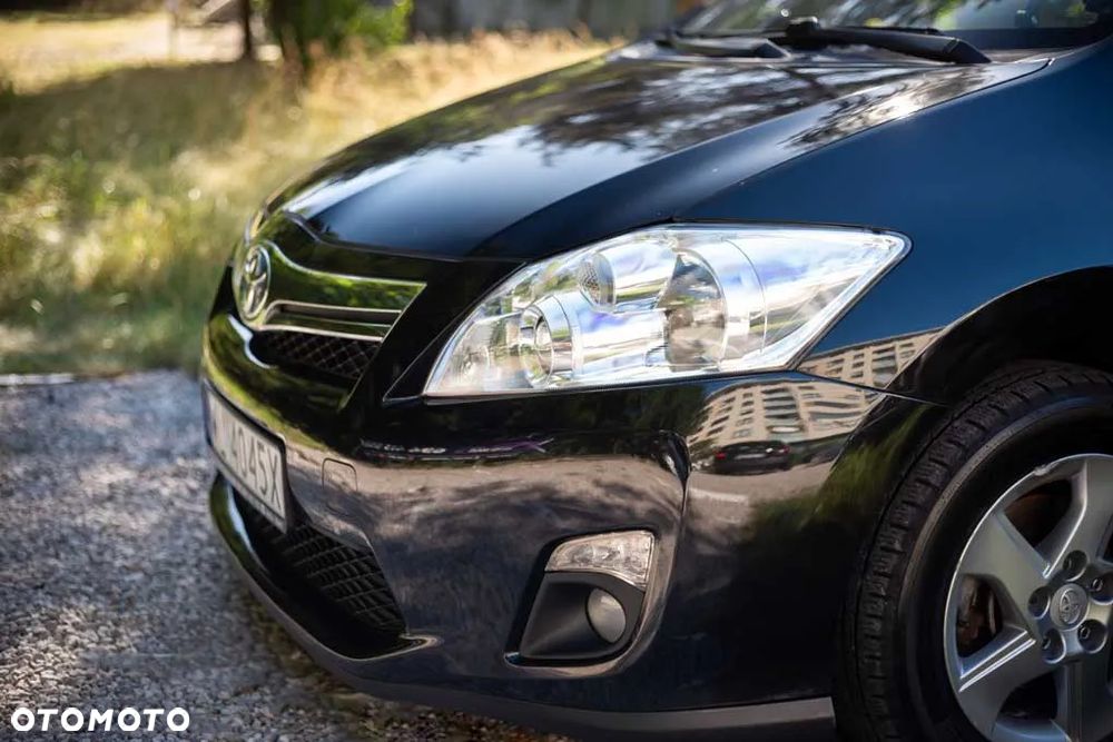 Toyota Auris 1.8 HSD Luna - 29