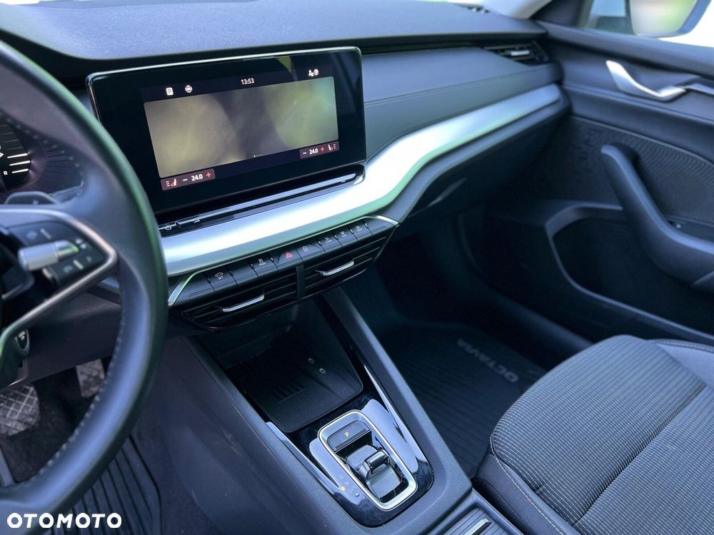 Skoda Octavia 2.0 TDI Selection DSG - 12