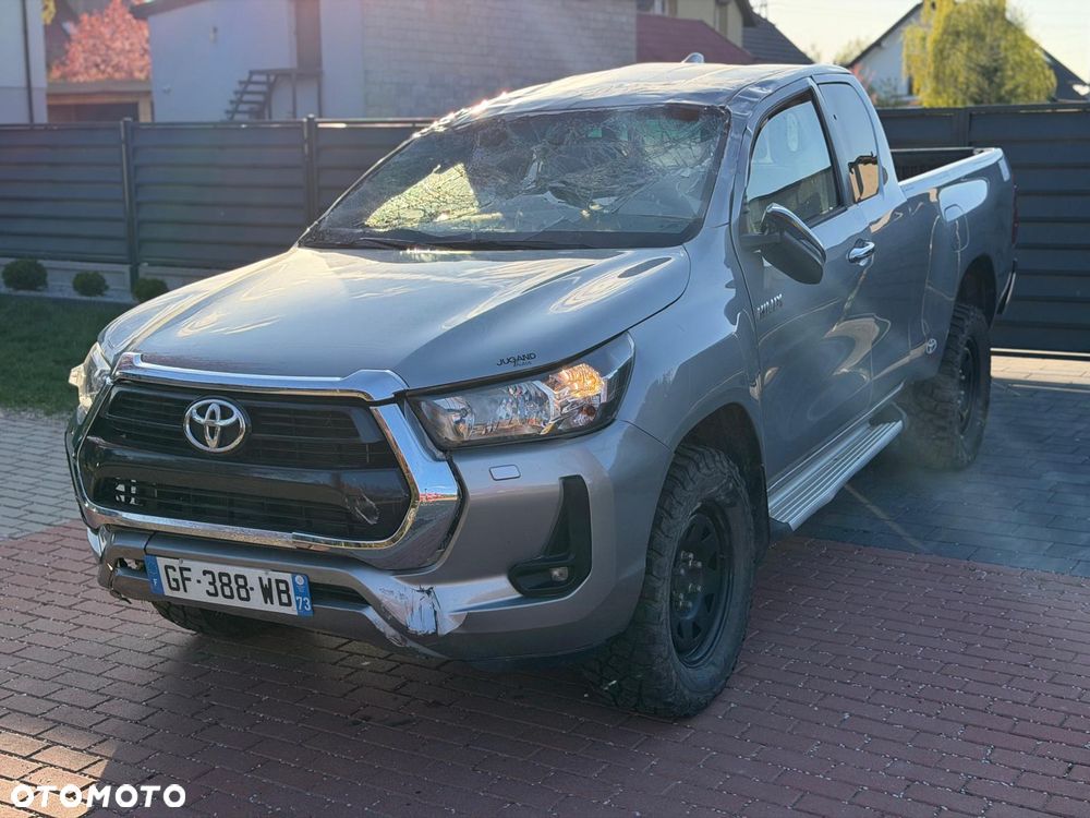 Toyota Hilux 4x4 Extra Cab Autm Executive - 1