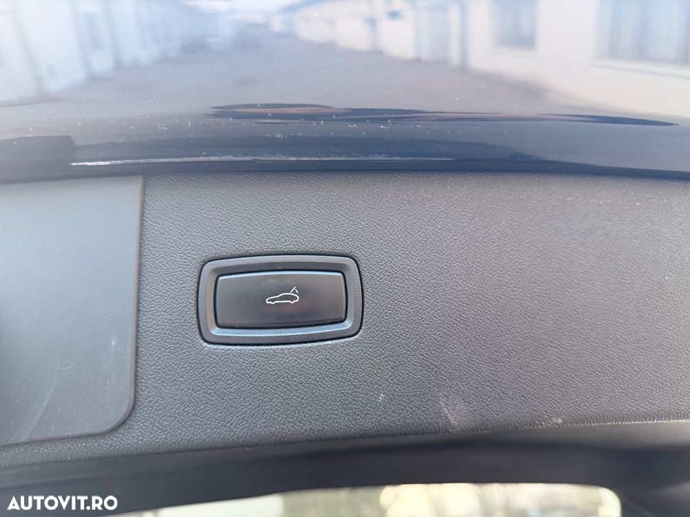 Porsche Cayenne - 25