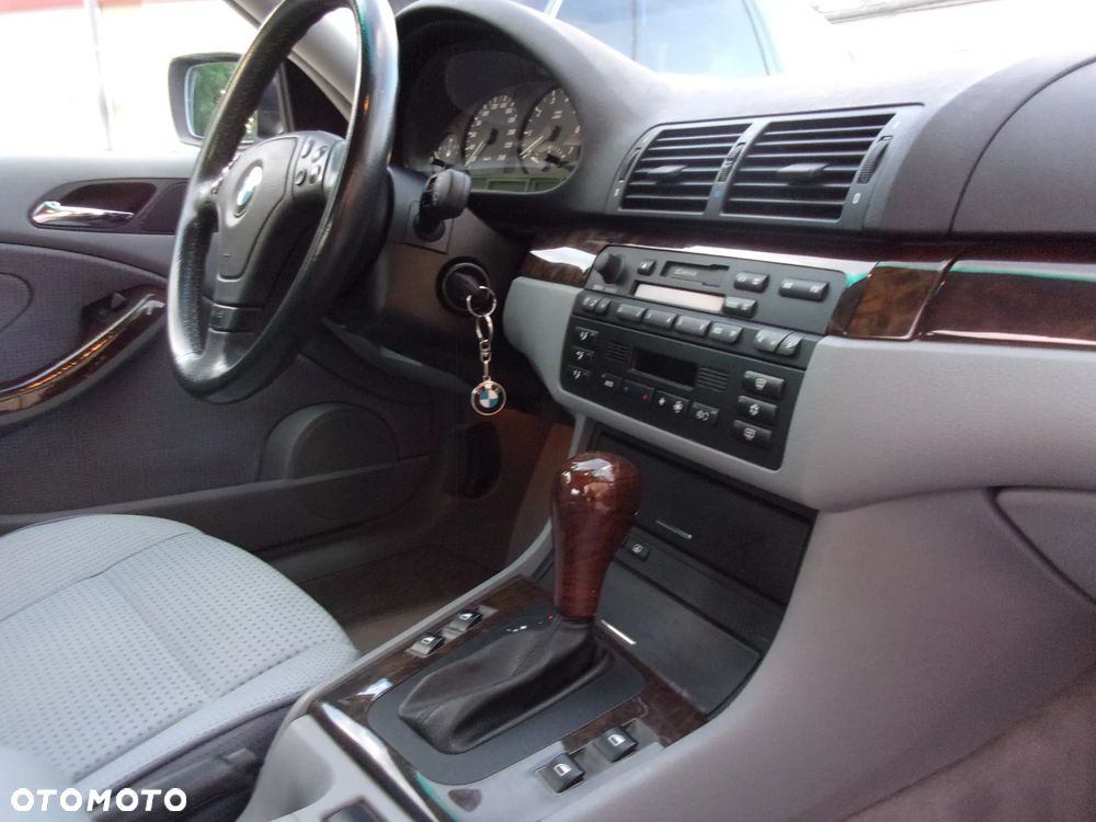 BMW Seria 3 - 25