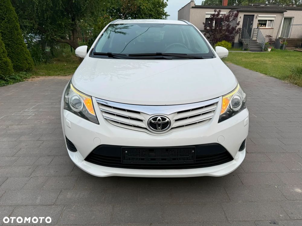 Toyota Avensis - 6