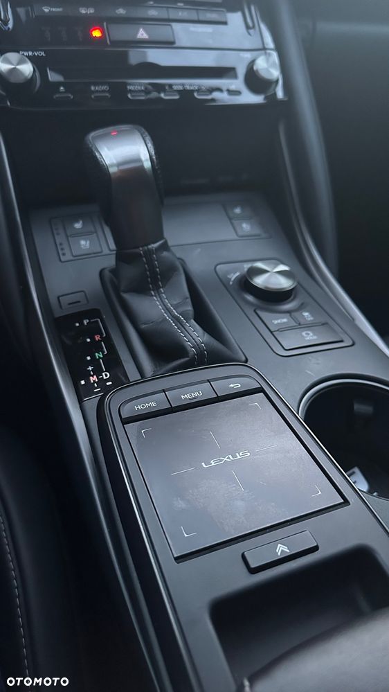 Lexus IS - 31