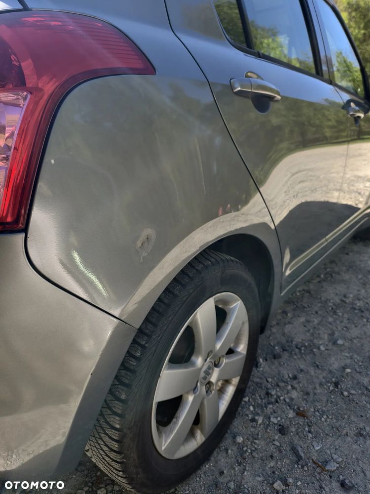 Suzuki Swift - 11