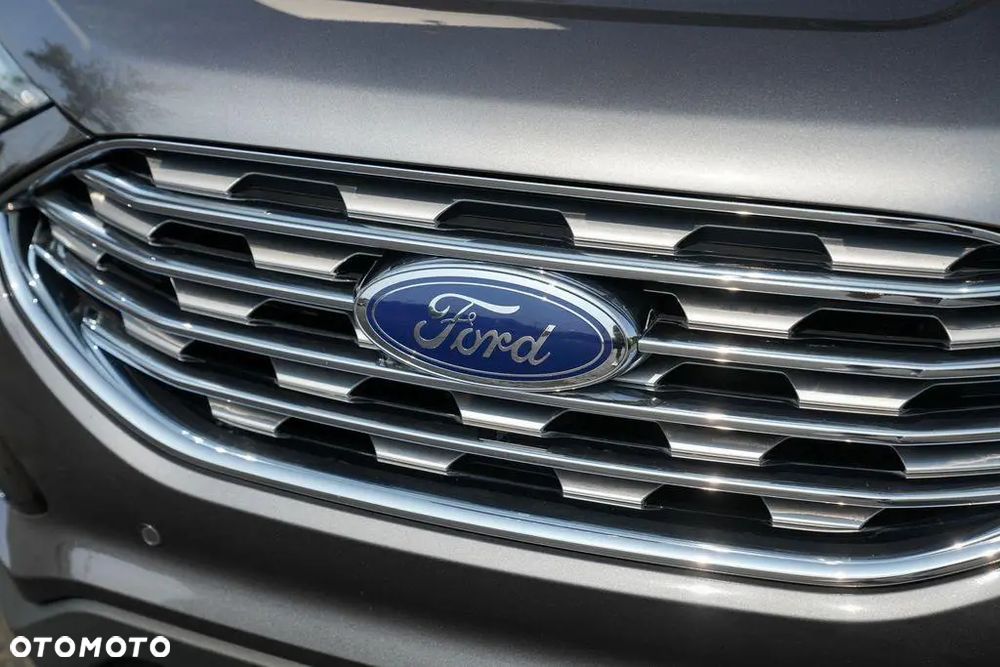 Ford Edge - 8