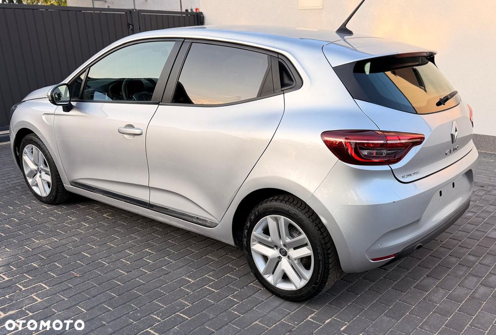 Renault Clio - 22