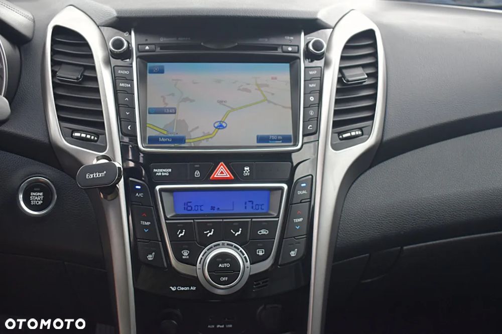 Hyundai i30 1.6 D Premium - 33