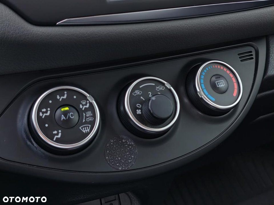 Toyota Yaris - 29