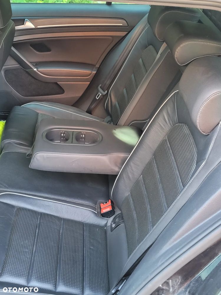 Volkswagen Golf - 5