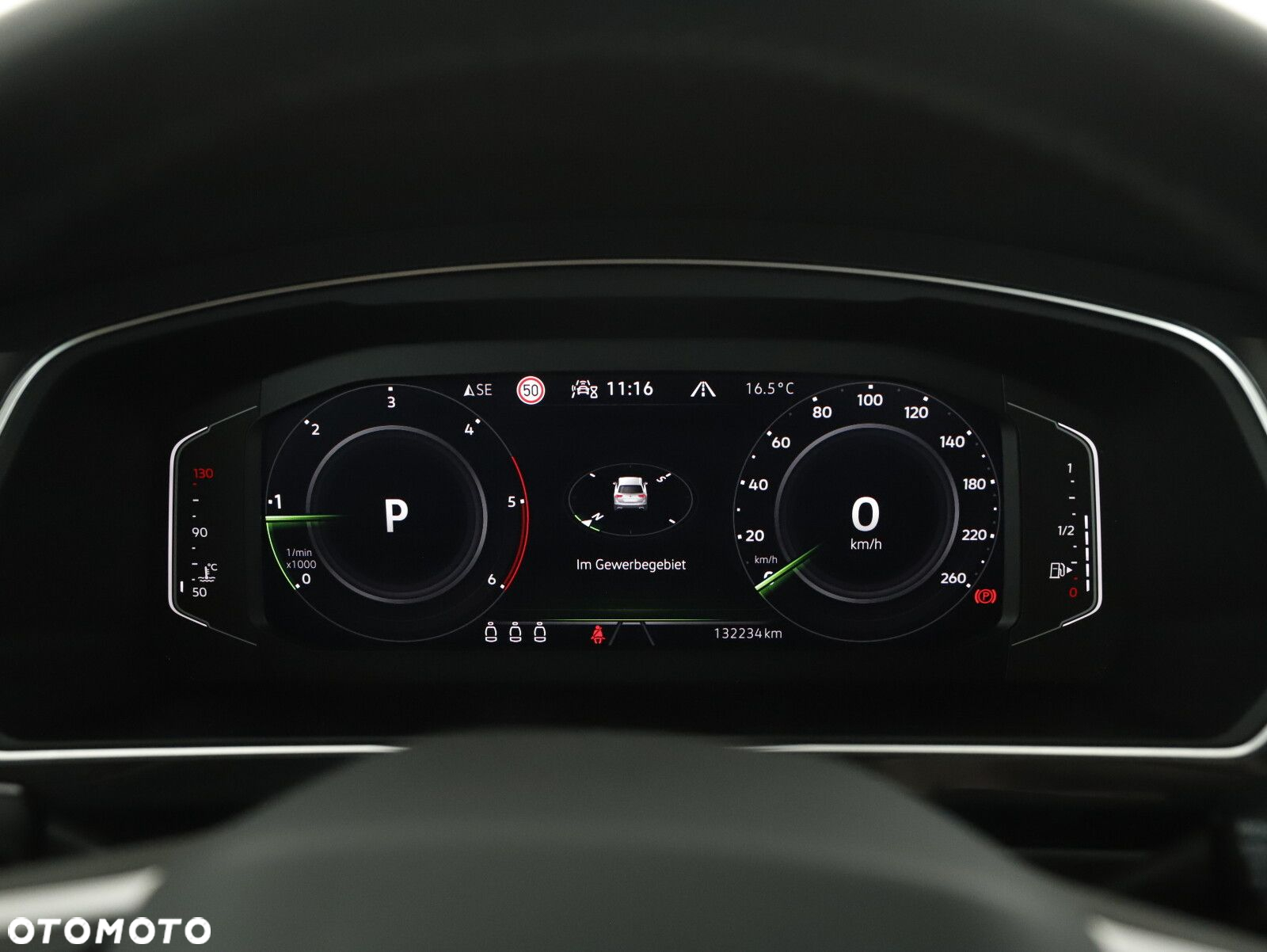 Volkswagen Tiguan - 12