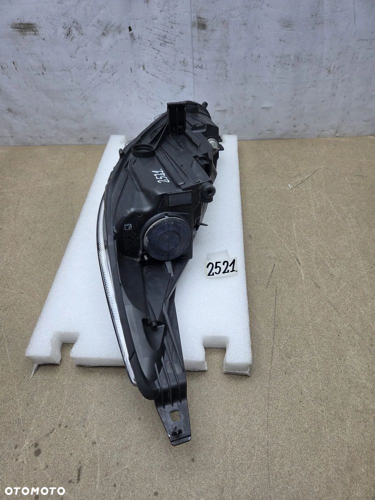 Ford Fiesta mk7 lift 12-17r C1BB13W029AG lampa prawy prawa przód przednia - 9