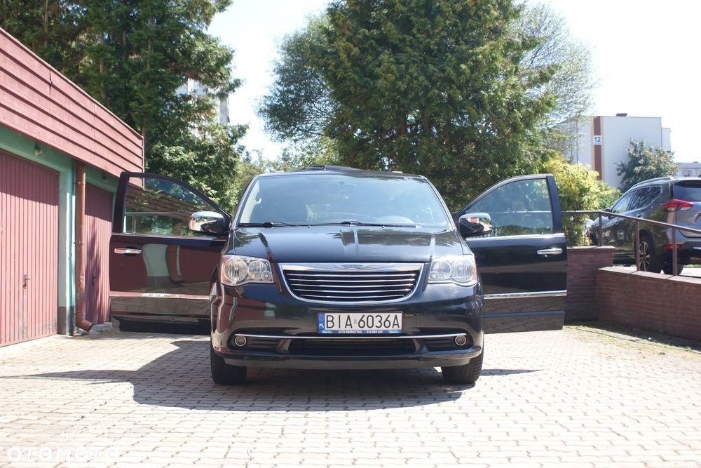Chrysler Town & Country 3.6 Touring - 2