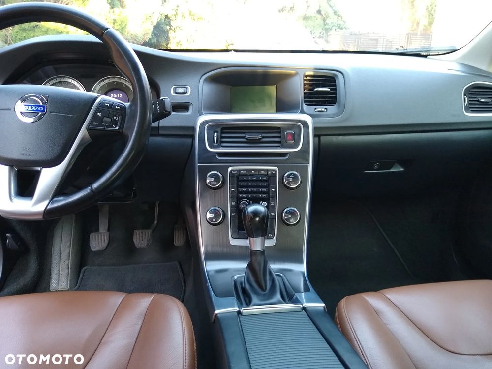 Volvo S60 T3 Momentum - 7