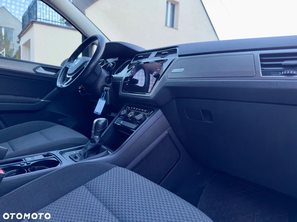 Volkswagen Touran 2.0 TDI SCR DSG Comfortline - 25