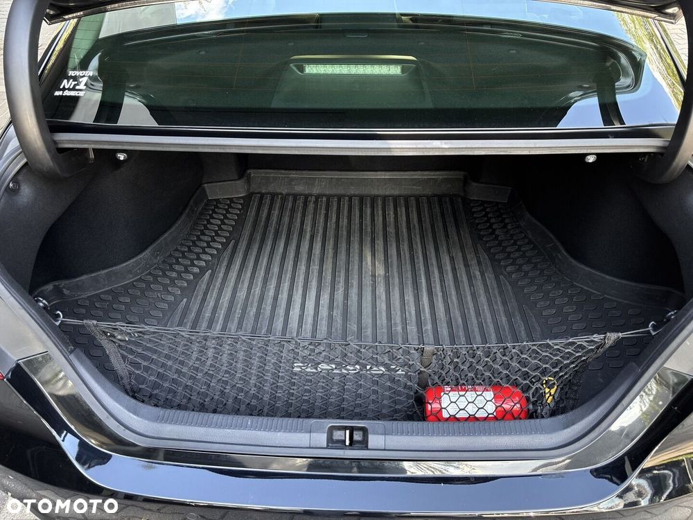 Toyota Camry 2.5 Hybrid Executive CVT - 13