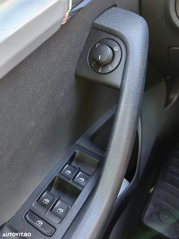 Skoda Octavia Combi 2.0 TDI (Green tec) DSG Style - 8