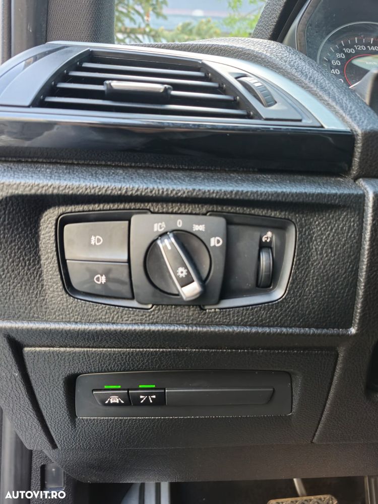 BMW Seria 1 120d Aut. M Sport - 11