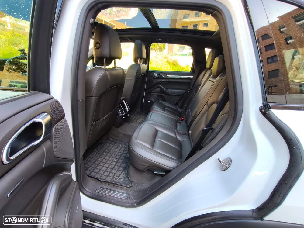 Porsche Cayenne S - 5