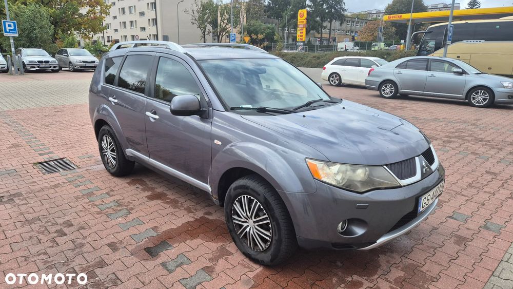 Mitsubishi Outlander - 3