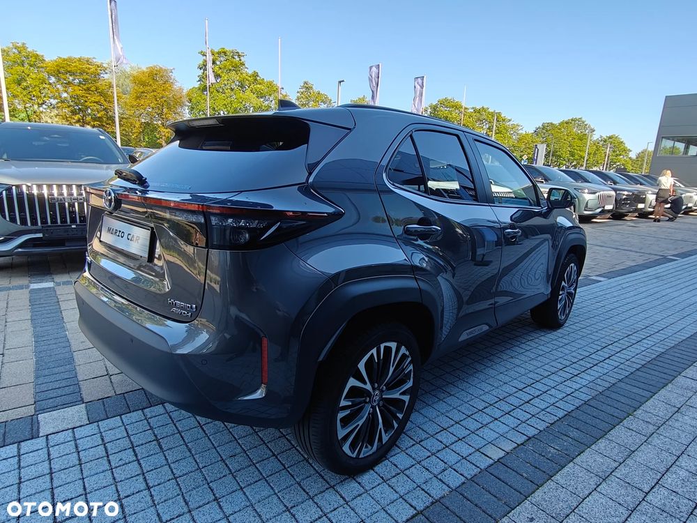 Toyota Yaris ver-1-0-active - 4