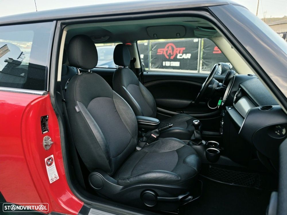 MINI 3 Portas Cooper D - 7