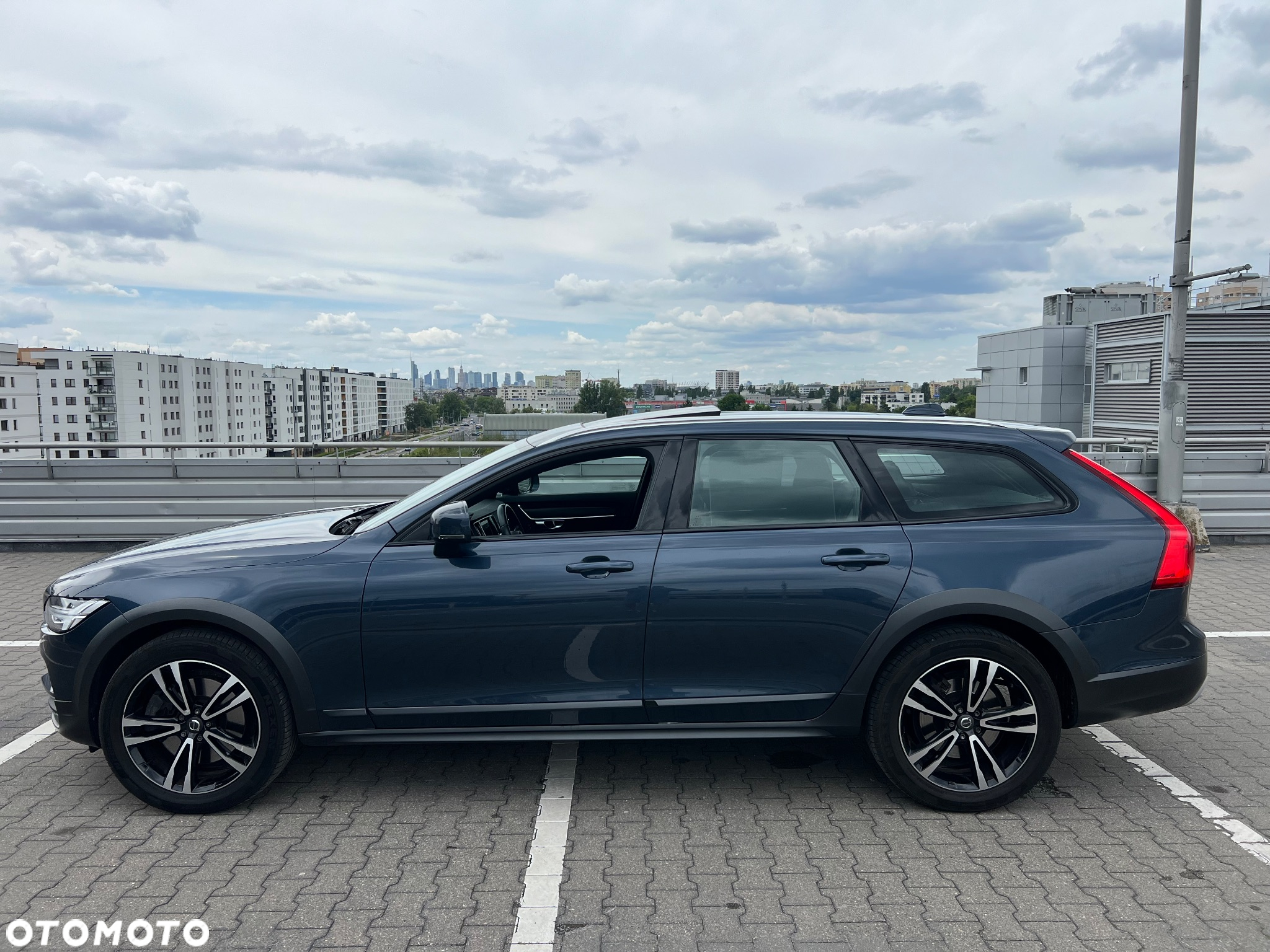 Volvo V90 Cross Country D5 AWD Geartronic Pro - 10