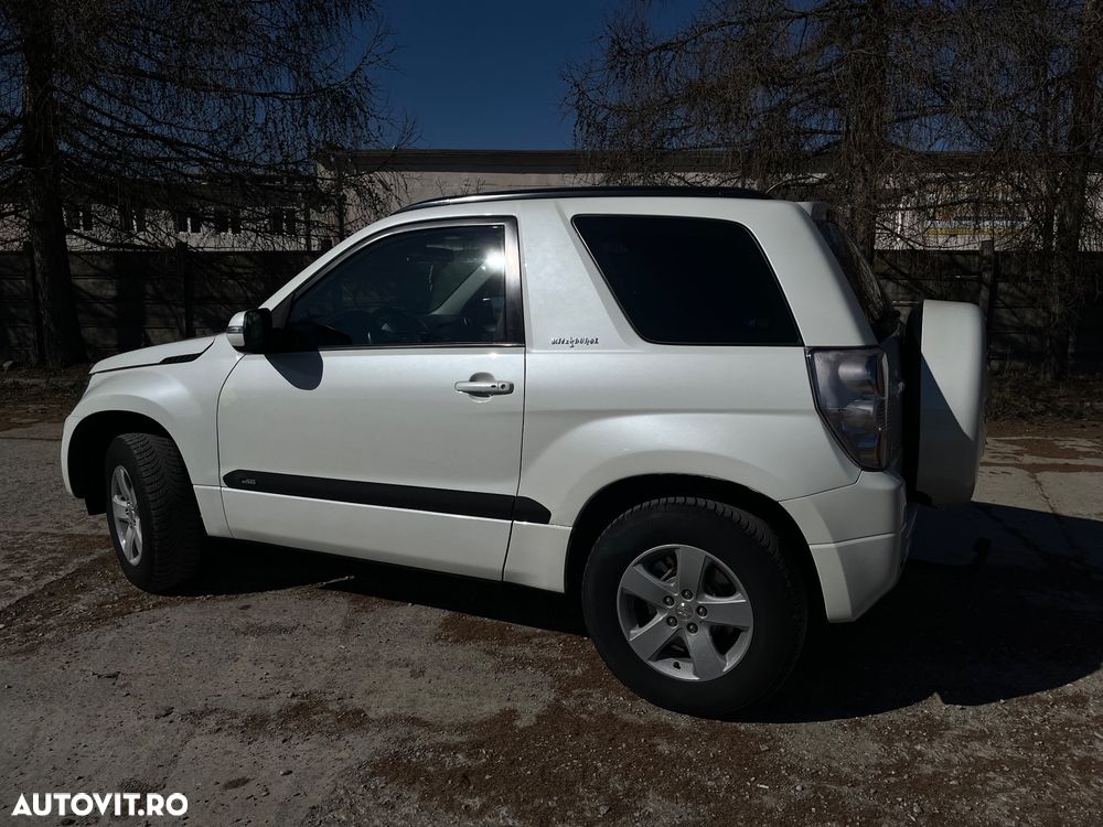 Suzuki Grand Vitara 2.4 Club - 7