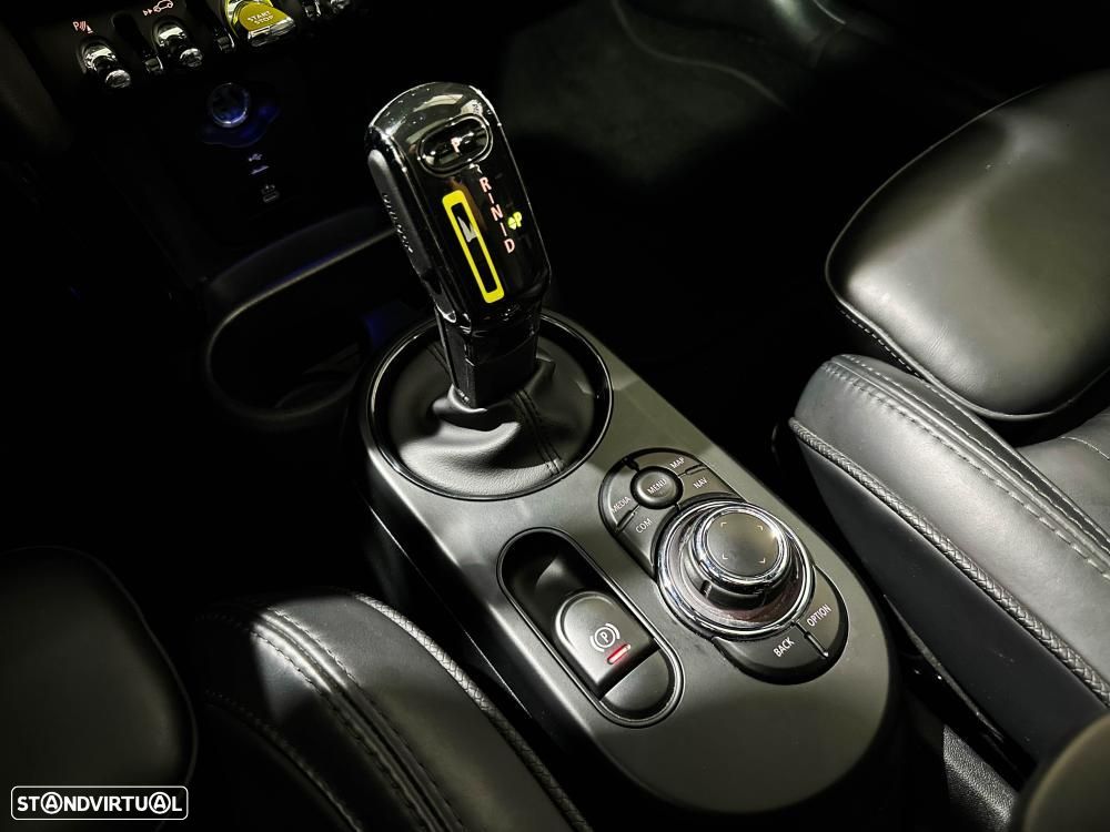 MINI 3 Portas Cooper SE Premium Classic - 48
