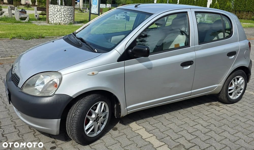 Toyota Yaris 1.0 Base - 3