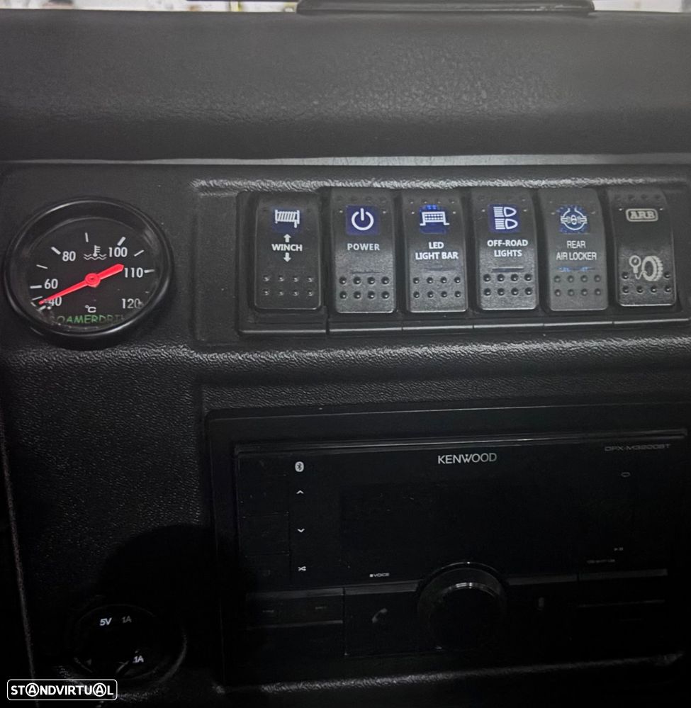 Land Rover Defender 90 2.5 TD5 Metal Top - 20