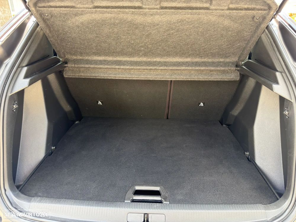 Peugeot 2008 1.5 BlueHDi Allure Pack - 20