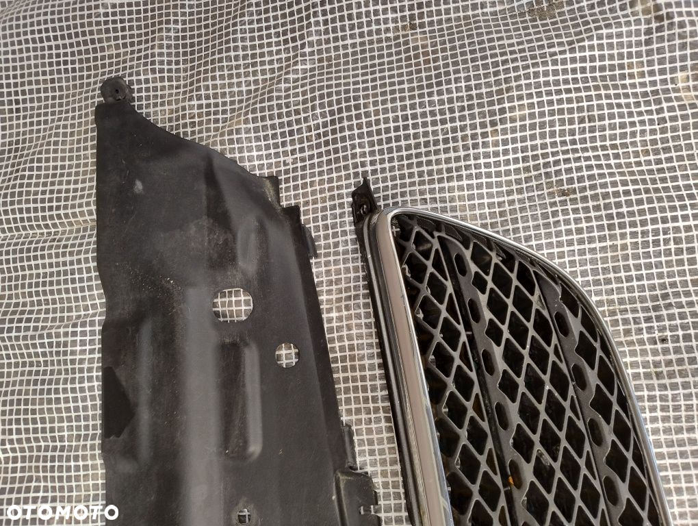 Grill kratka chrom gril atrapa toyota corolla e12 kombi sedan wysyłka - 4